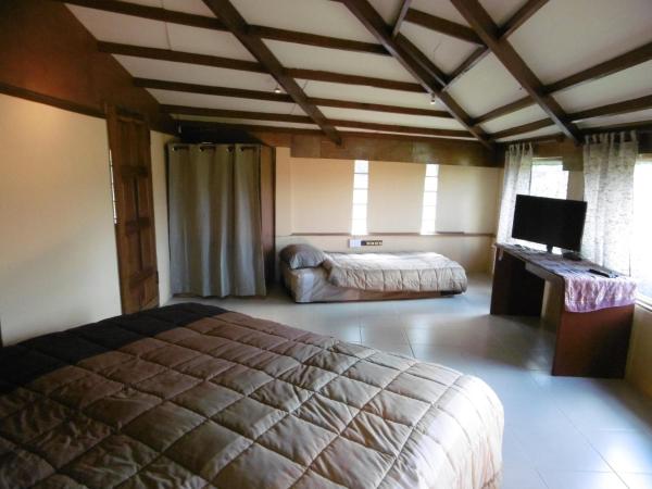 RELAX ECO Life Center - Khao lak : photo 4 de la chambre chambre lits jumeaux - vue sur lac
