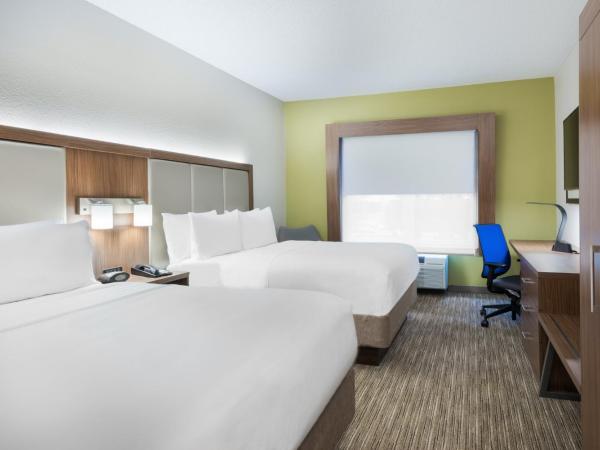 Holiday Inn Express & Suites - Columbus Airport East, an IHG Hotel : photo 2 de la chambre chambre standard avec 2 lits queen-size