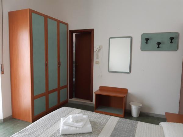 Hotel Mara : photo 5 de la chambre chambre double avec balcon