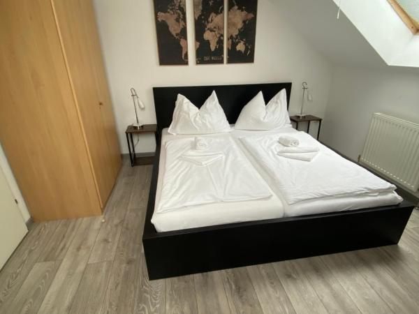 Pension Lizzi : photo 1 de la chambre chambre double ou lits jumeaux standard