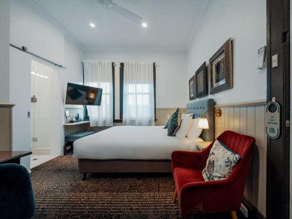 Cremorne Point Manor : photo 6 de la chambre chambre lit queen-size avec vue