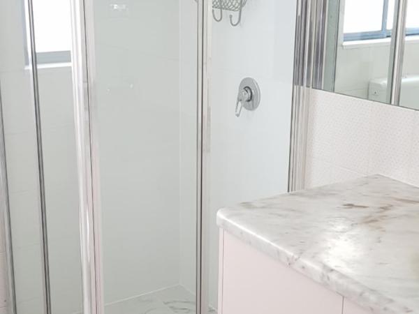 Harringtons102 : photo 5 de la chambre petite chambre lits jumeaux.

