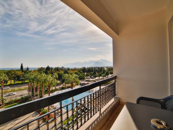 Nashira City Resort Hotel : photo 1 de la chambre suite