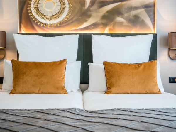 Leonardo Royal Hotel Barcelona Fira : photo 10 de la chambre suite familiale