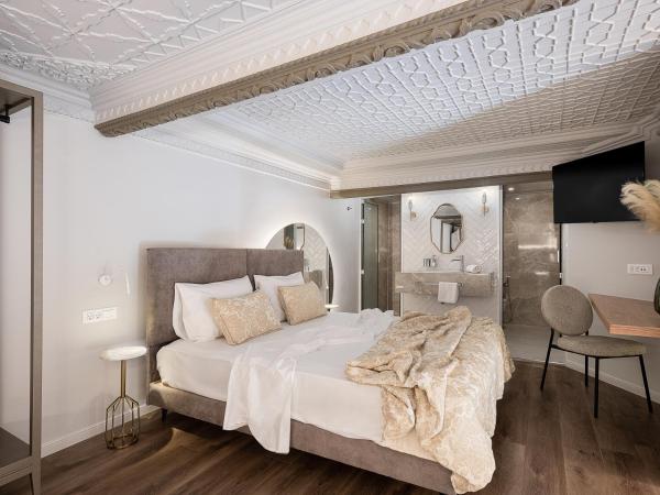 Elia Erato : photo 10 de la chambre suite 2 chambres avec balcon