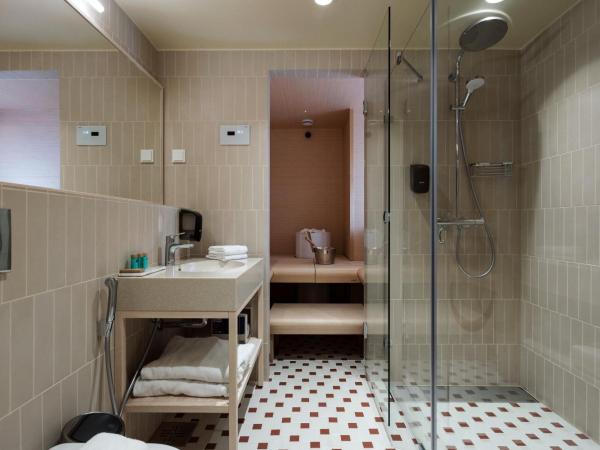 Holiday Club Tampereen Kehräämö : photo 3 de la chambre suite avec sauna