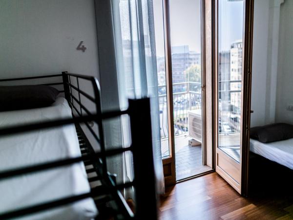 B&B Best Hostel Milano : photo 3 de la chambre lit simple dans dortoir pour hommes