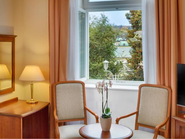 Ensana Centrální Lázně - Maria Spa : photo 1 de la chambre superior double or twin room with garden view with wellness and fitness access