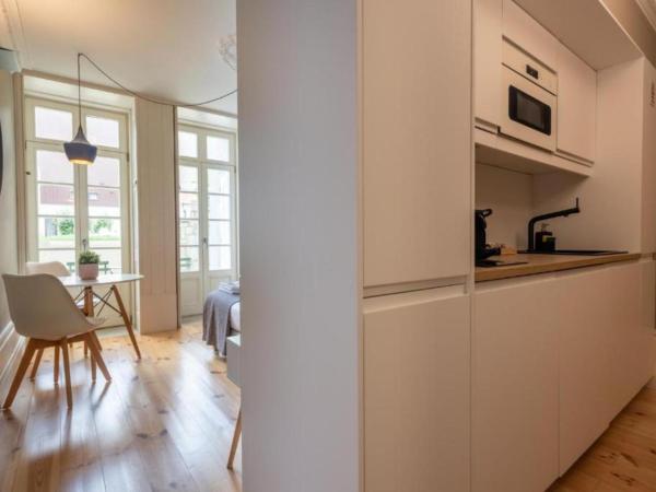 MyStay Porto Bolhão - Pool & Garden : photo 9 de la chambre studio