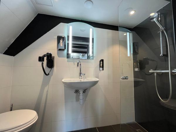 Heart of Amsterdam Hostel : photo 8 de la chambre chambre privée quadruple