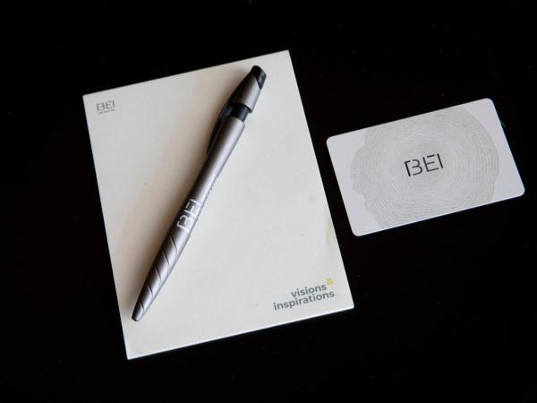 BEI San Francisco, Trademark Collection by Wyndham : photo 6 de la chambre chambre double deluxe avec douche accessible en fauteuil roulant - accessible aux personnes à mobilité réduite et malentendantes - non-fumeurs