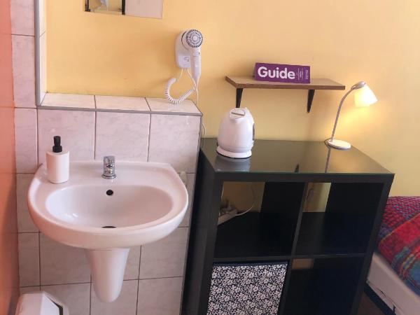 U Szermierzy : photo 3 de la chambre chambre simple avec douche 