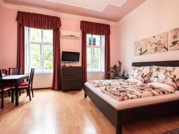 Pension Primavera : photo 1 de la chambre chambre double avec canapé-lit (4 adultes)