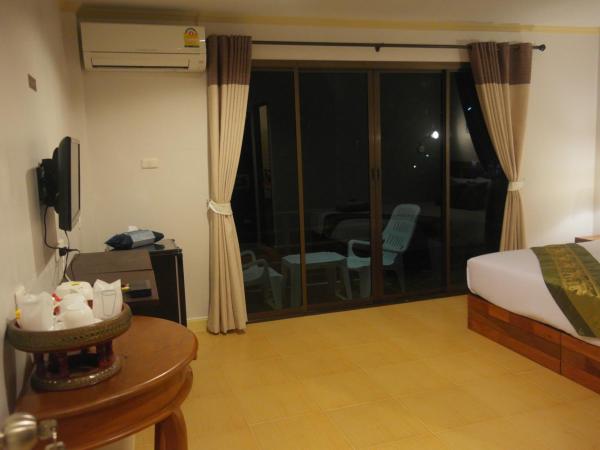 Lanta at Home - SHA Extra Plus : photo 2 de la chambre chambre double avec balcon