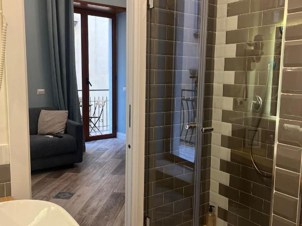 Real Giardinetto a Toledo : photo 5 de la chambre chambre quadruple avec salle de bains privative