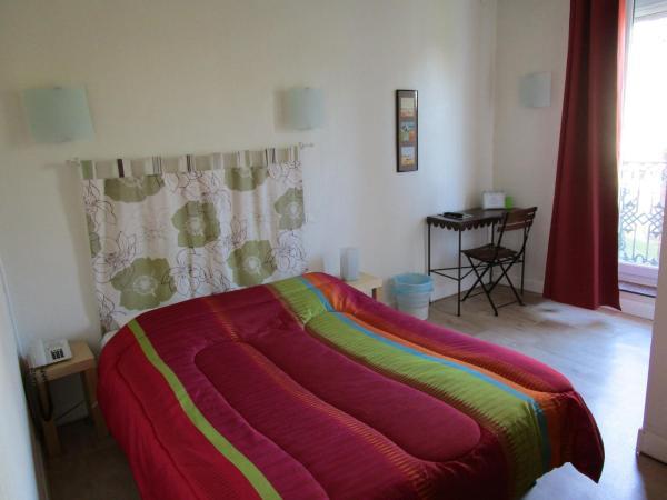 Hôtel Des Poètes avec parking sur réservation : photo 2 de la chambre chambre double standard