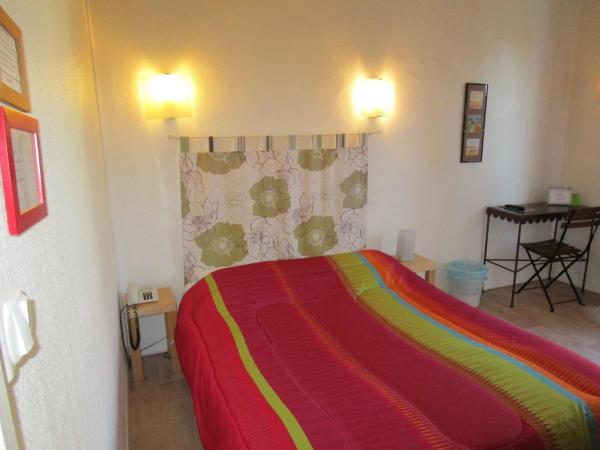 Hôtel Des Poètes avec parking sur réservation : photo 1 de la chambre chambre double standard
