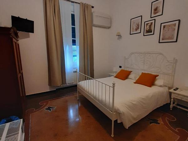 AFFITTACAMERE SAN BIAGIO : photo 10 de la chambre chambre double deluxe (2 adultes + 1 enfant)