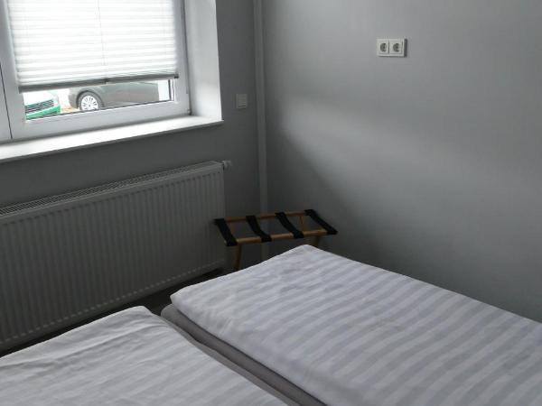 Pension Sölde : photo 2 de la chambre chambre double avec salle de bains privative