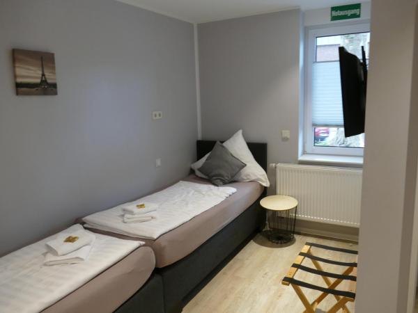 Pension Sölde : photo 2 de la chambre chambre double avec salle de bains privative