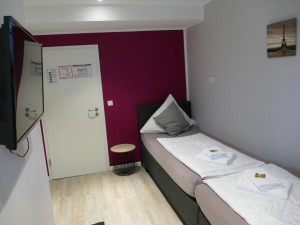Pension Sölde : photo 1 de la chambre chambre double avec salle de bains privative