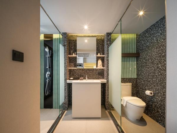 Seekers Finders Rama IV Hotel SureStay Collection by BW : photo 4 de la chambre chambre lit king-size supérieure