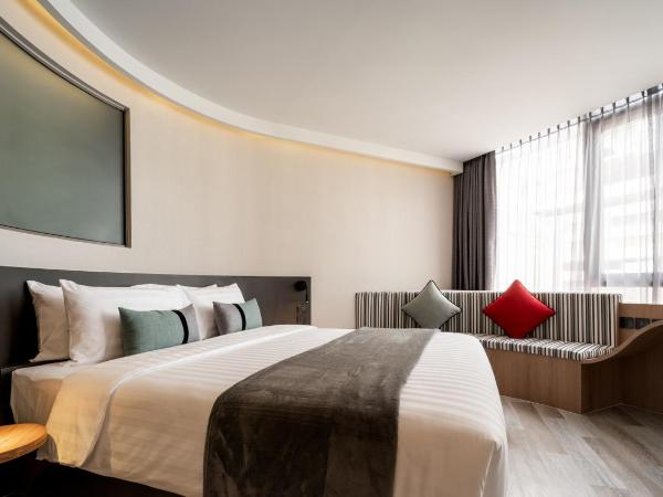 Seekers Finders Rama IV Hotel SureStay Collection by BW : photo 2 de la chambre chambre lit king-size premier