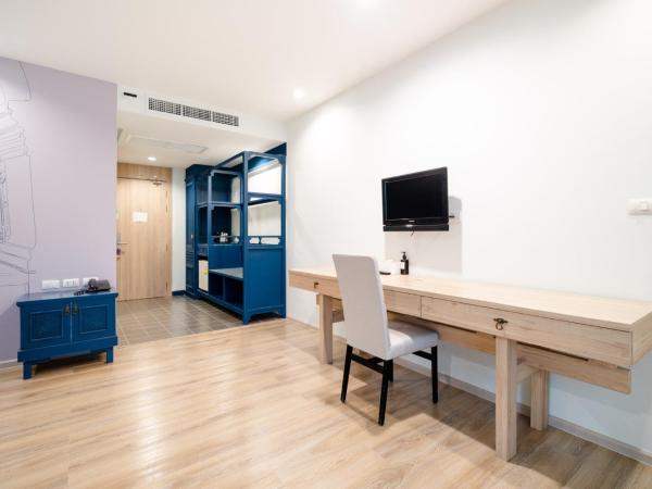 Bhukitta Boutique Hotel Phuket Town : photo 4 de la chambre grand deluxe double bed + free coworking space