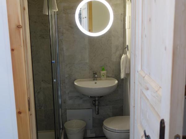 Eco Pisa Tower Guesthouse : photo 7 de la chambre studio triple standard