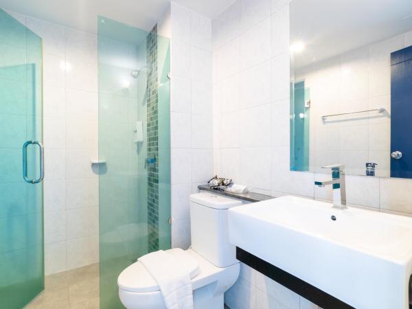 Bhukitta Boutique Hotel Phuket Town : photo 9 de la chambre deluxe double bed + free coworking space