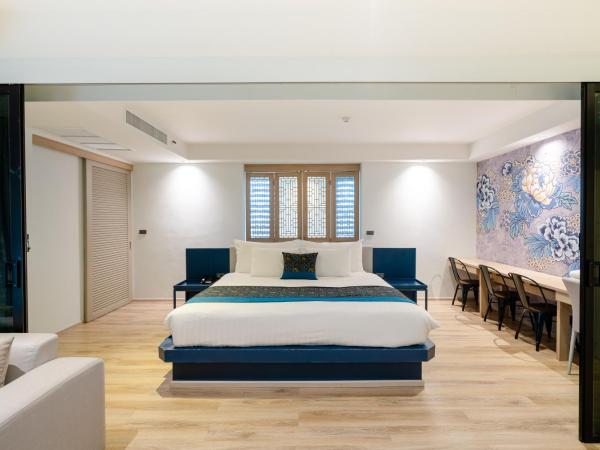 Bhukitta Boutique Hotel Phuket Town : photo 3 de la chambre one-bedroom suite + free coworking space