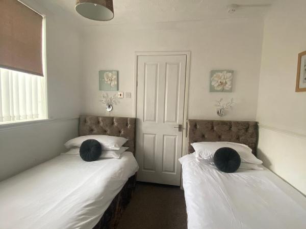 Mayfair Hotel : photo 3 de la chambre chambre lits jumeaux avec douche 