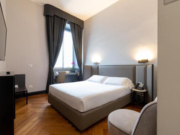 Castello Guest House Milano : photo 1 de la chambre chambre double deluxe avec vue sur château