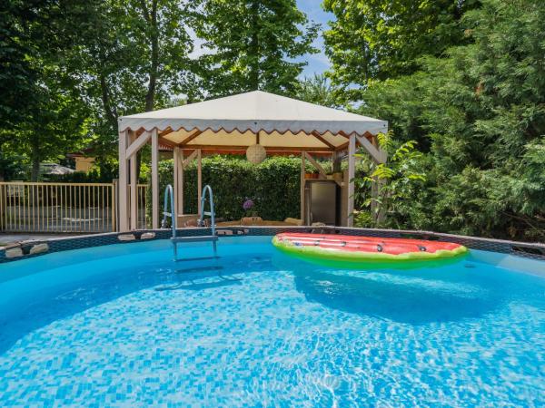 Villa Mária Vendégház : photo 5 de la chambre maison 5 chambres