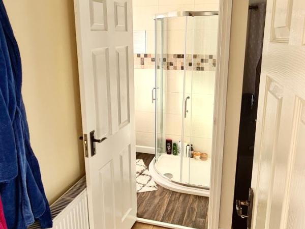 Guest House Rooms Birmingham : photo 5 de la chambre chambre lit king-size