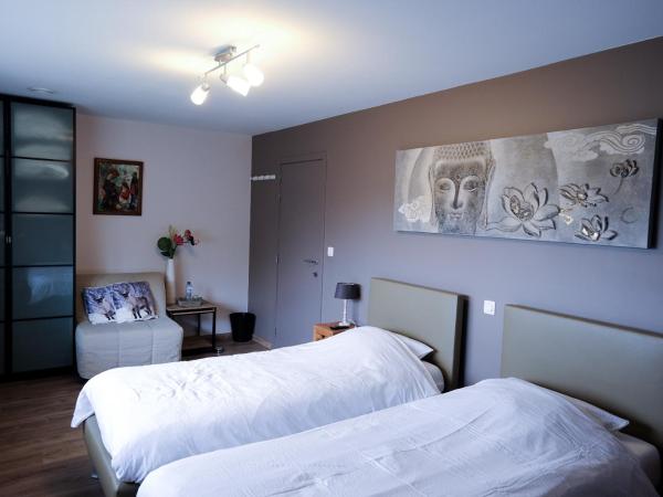 Bed and breakfast Mentari : photo 5 de la chambre chambre double supérieure avec salle de bains privative