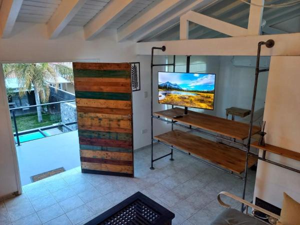 H125 - Complejo Mendoza : photo 2 de la chambre chambre familiale avec balcon