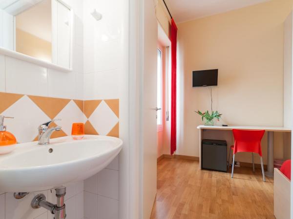 Affittacamere Art Rooms : photo 7 de la chambre chambre double