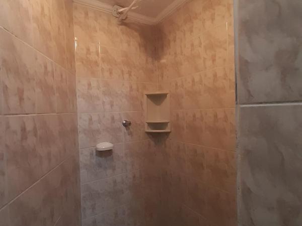 Apeninos Suites Basicas : photo 7 de la chambre chambre quadruple avec salle de bains privative