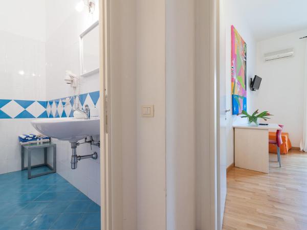 Affittacamere Art Rooms : photo 8 de la chambre chambre double classique