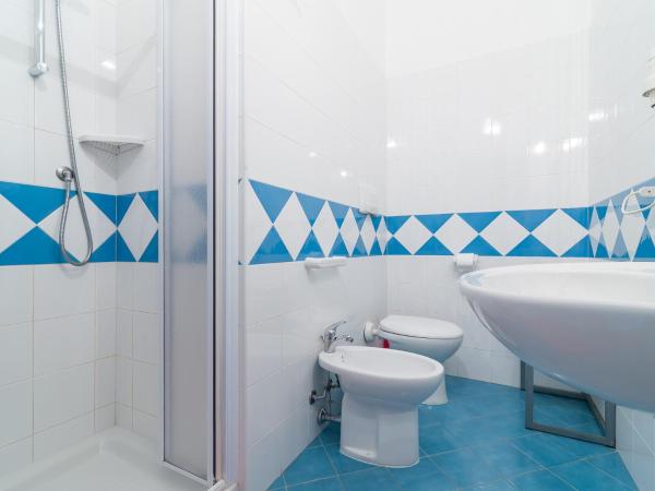 Affittacamere Art Rooms : photo 6 de la chambre chambre double classique