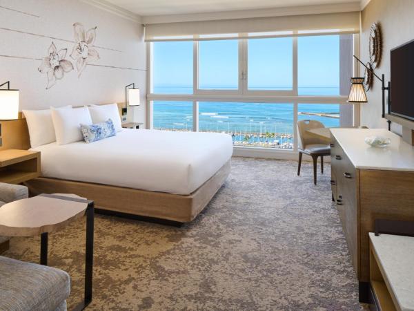 Prince Waikiki : photo 1 de la chambre hébergement lit king-size - port - côté océan