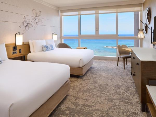 Prince Waikiki : photo 1 de la chambre hébergement premier 2 lits queen-size - côté océan