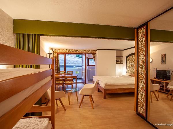 Hotel Astoria : photo 6 de la chambre chambre quadruple