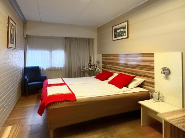 Arkadia Hotel & Hostel : photo 5 de la chambre chambre double ou lits jumeaux avec salle de bains privative