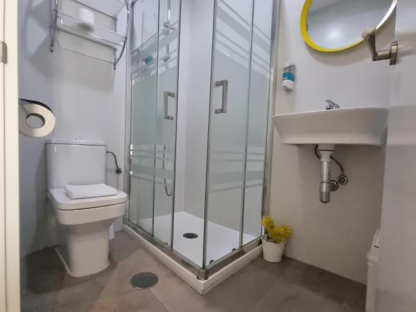 Hostal Lauria : photo 4 de la chambre petite chambre double