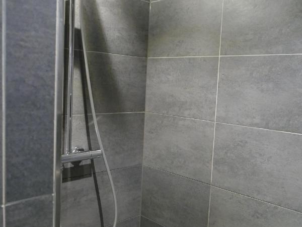 Pension Sölde : photo 8 de la chambre chambre lits jumeaux standard avec salle de bains commune