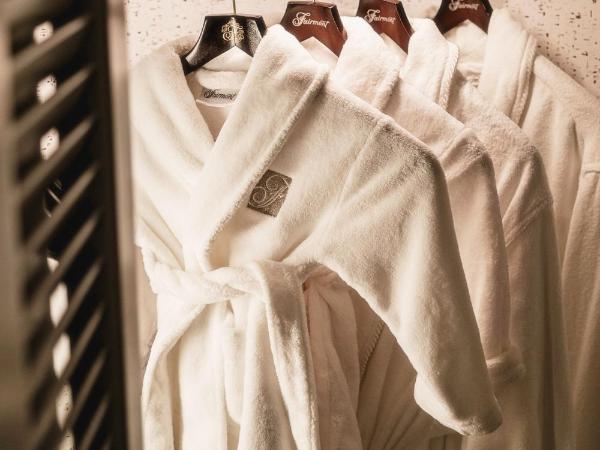 Fairmont Chateau Whistler : photo 8 de la chambre chambre deluxe avec 2 lits queen-size et vue