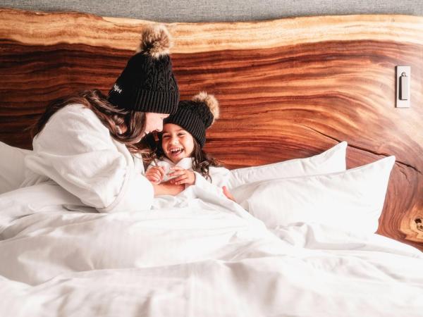 Fairmont Chateau Whistler : photo 10 de la chambre chambre deluxe avec 2 lits queen-size et vue