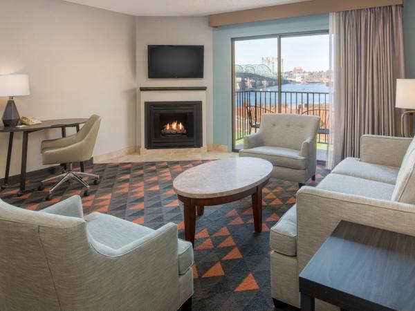 Holiday Inn Portland - Columbia Riverfront, an IHG Hotel : photo 5 de la chambre suite lit queen-size 1 chambre